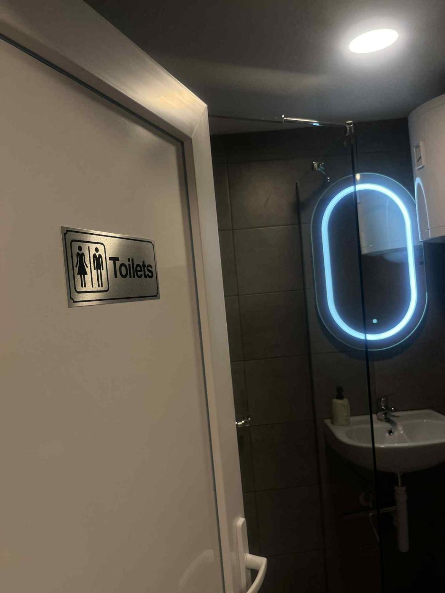 Studio Apartman Azra Kulen Vakuf Eksteriør bilde